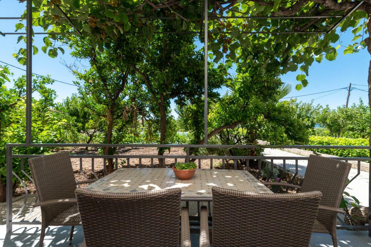 Kiwi Apartment Трогир Екстериор снимка