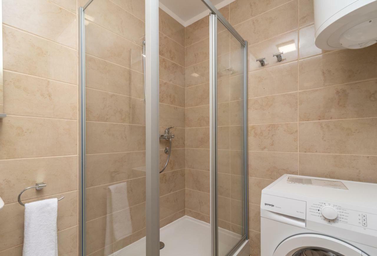 Kiwi Apartment Трогир Екстериор снимка